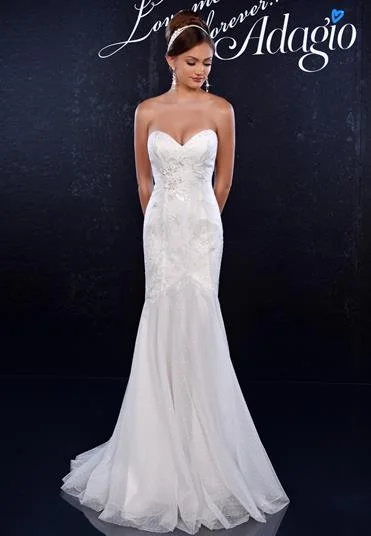 Price Rollback Adagio Bridal 9146 size 8 Long Fitted Lace Bridal Gown Mermaid Wedding Dress Fitted Lace Bridal Gown Ivory Price Rollback Adagio Bridal 9146 size 8 Long Fitted Lace Bridal Gown Mermaid Wedding Dress Fitted Lace Bridal Gown Ivory