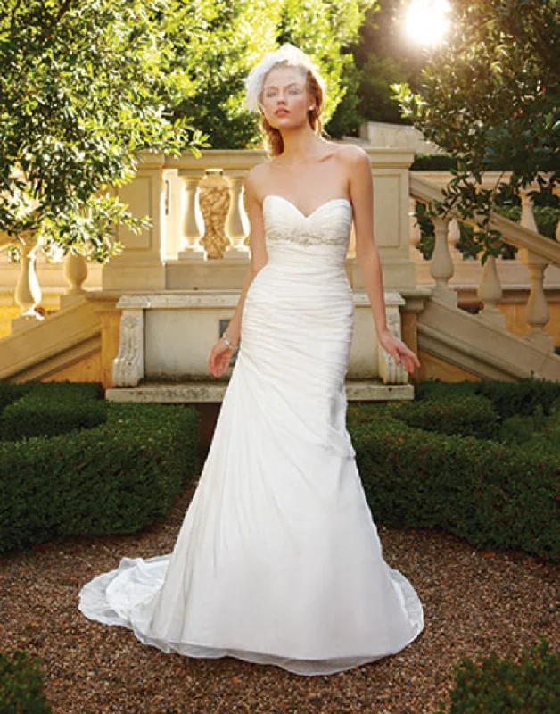 Great Bargains Casablanca Bridal 2049 size 4 White ruched bodice wedding dress Destination Train Great Bargains Casablanca Bridal 2049 size 4 White ruched bodice wedding dress Destination Train