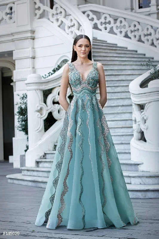 Now or Never Azzure Couture FM5029