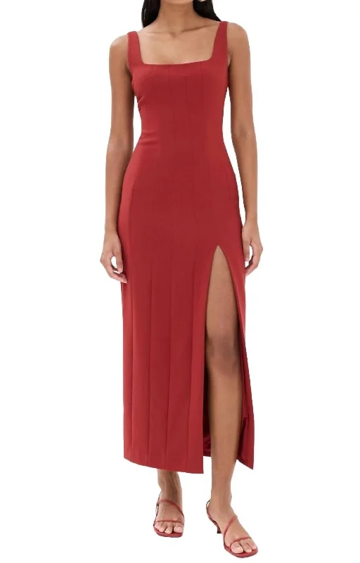 Price Reduction Portrait Dress In Rouge