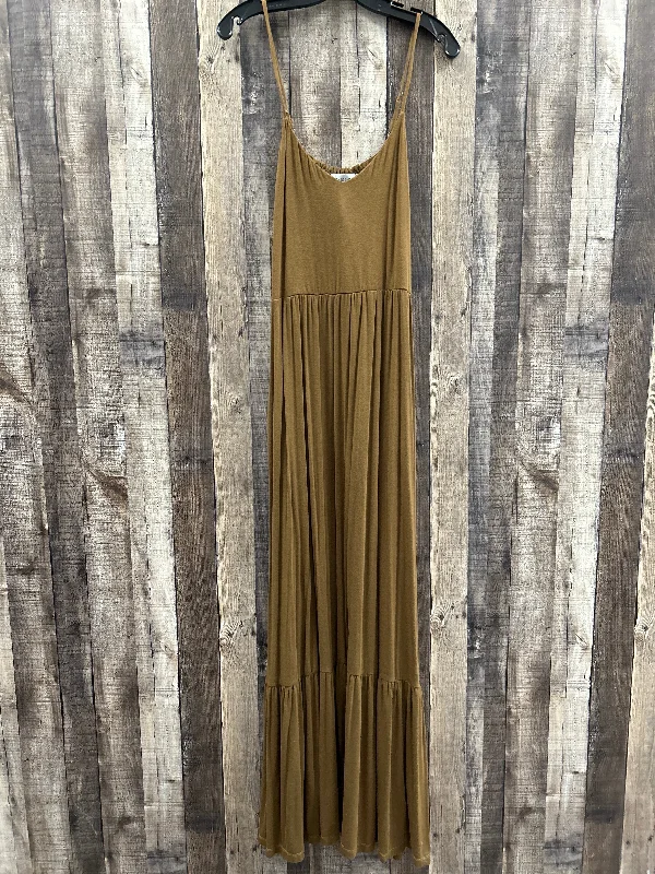 Deep Discounts Dress Casual Maxi By Evereve In Green, Size: L