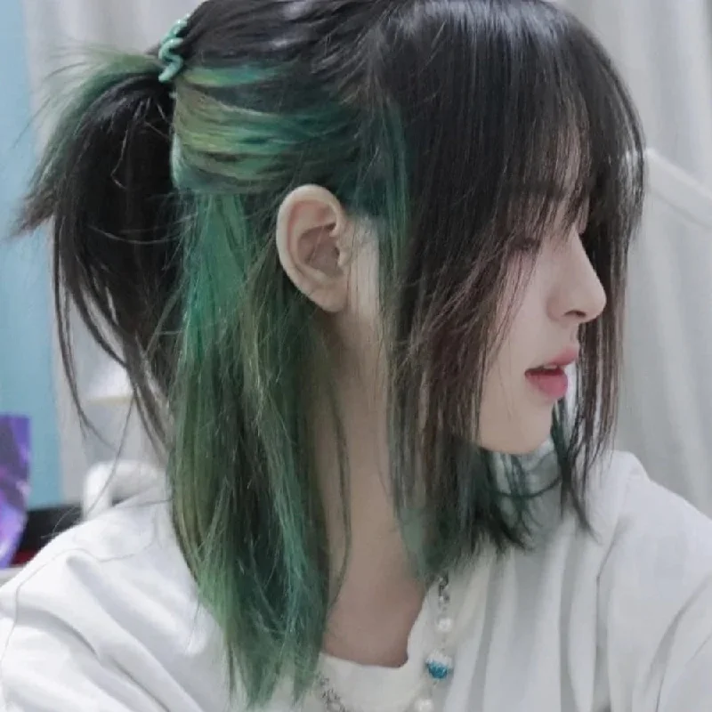 Daily Specials Green Highlighted Wolftail Wig YV47137