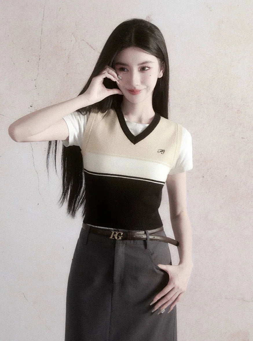 Instant Discount Tri-Color V-Neck Sleeveless Crop Top - Retro Inspired