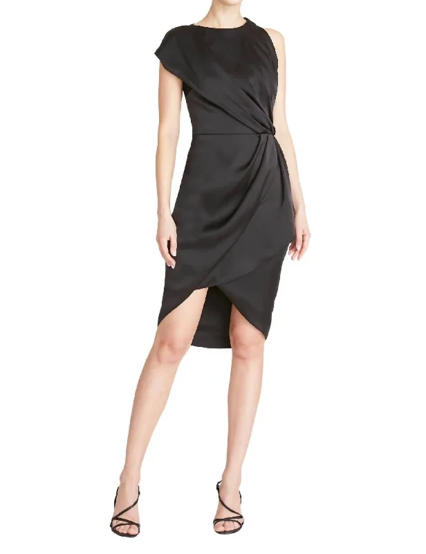 Loyalty Reward Asymmetrical Dress In Black